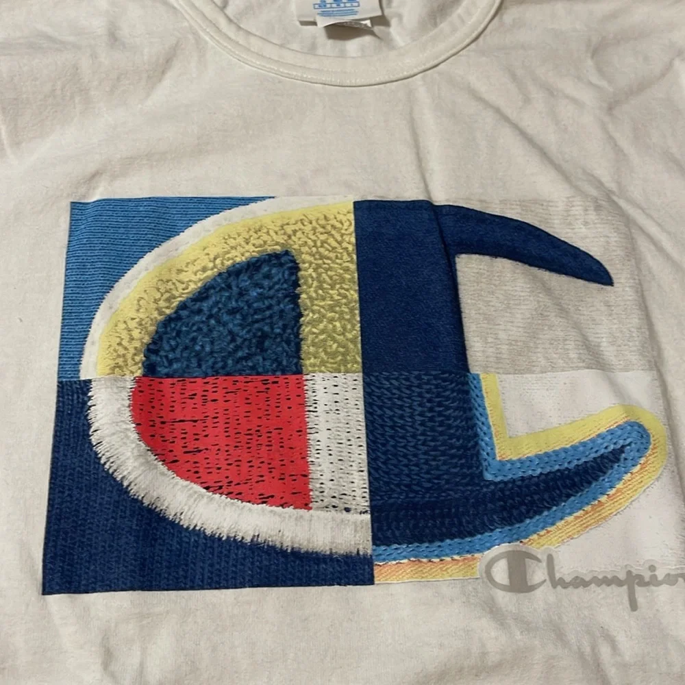 Champion Tee - Picture 2 of 3